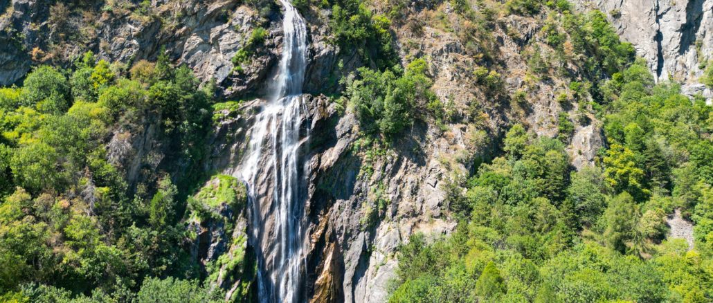 Cascade de la Pissevache Cascade de la Pissevache