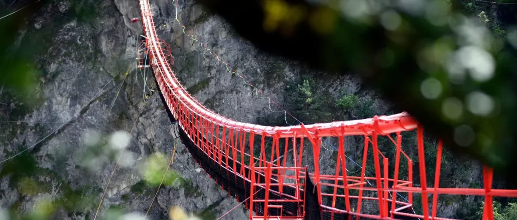 Pont Suspendu de Niouc Pont Suspendu de Niouc
